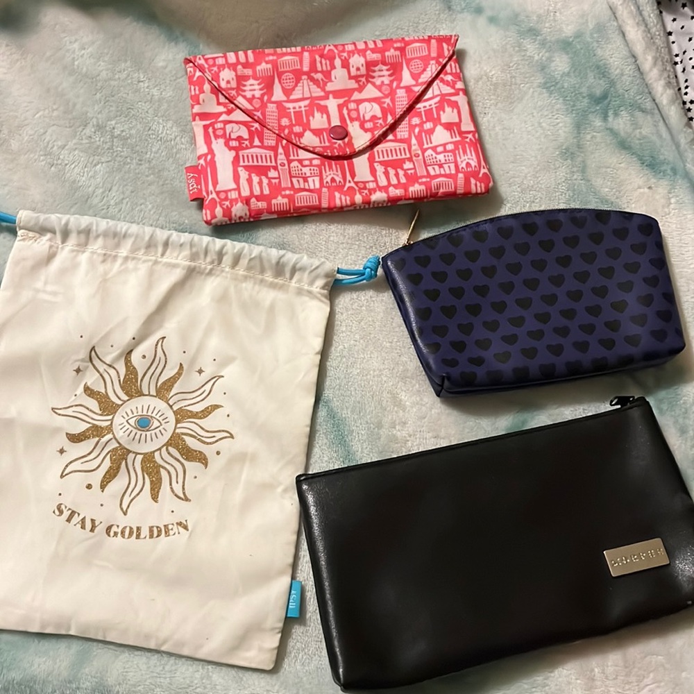 Bundle Ipsy and morphe makeup bags